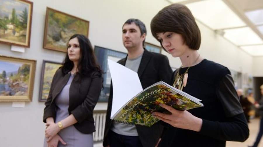 «Новые передвижники» нарисовали «Крымские истории»