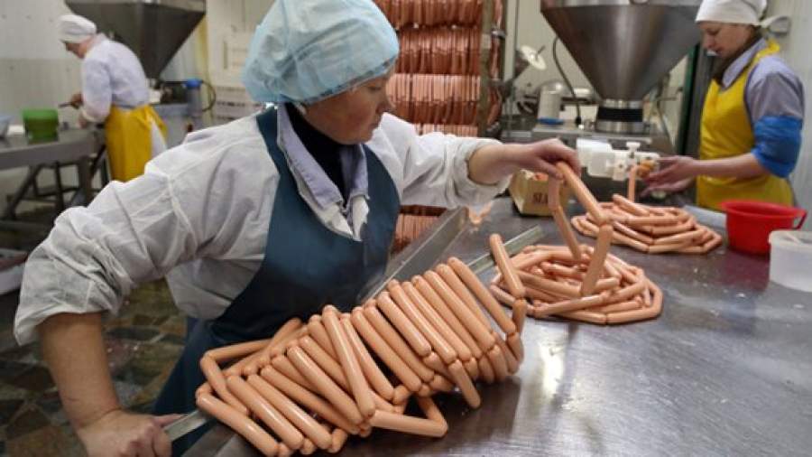 Производители колбасы просят снять эмбарго на импортную соль
