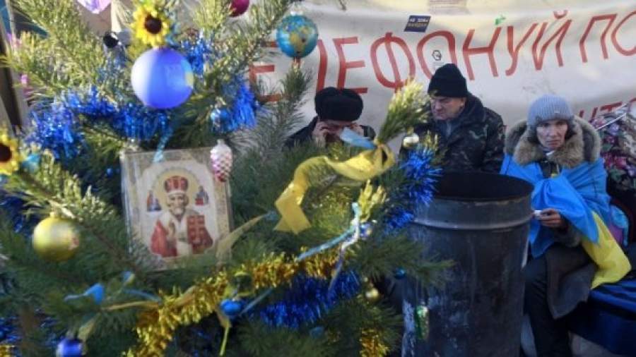 На майдане начали готовить новогодний корпоратив