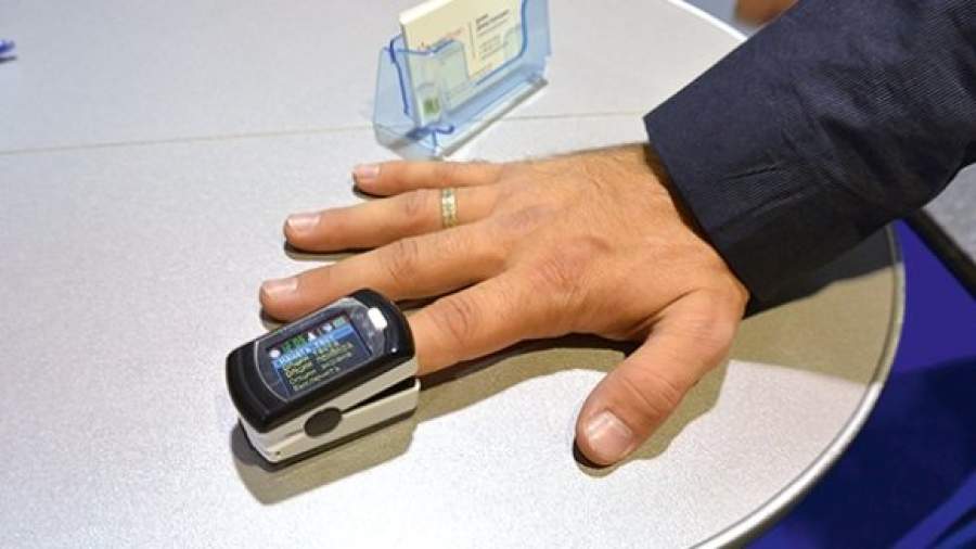 Школьникам — GPS-браслеты, родителям — программы-шпионы