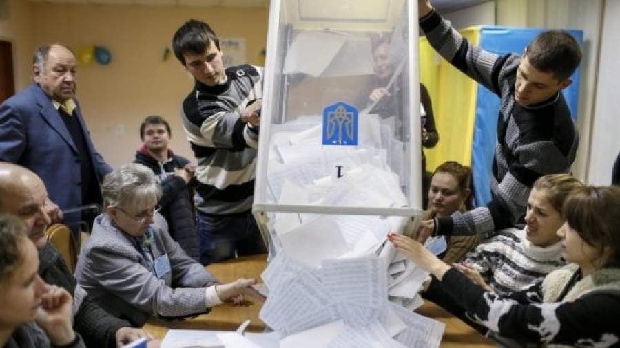 На выборах в раду Коломойский обыграл Ляшко