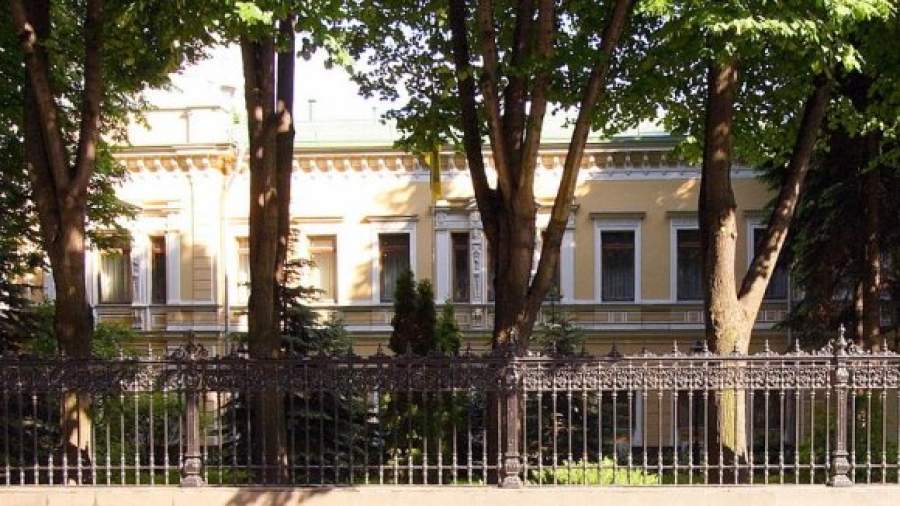 Москвичей научат украинскому языку