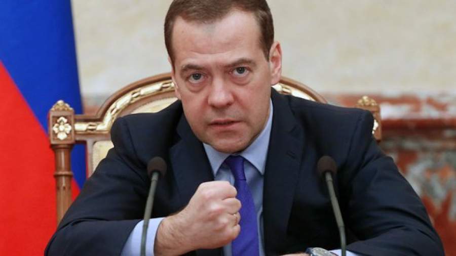 Дмитрий Медведев требует остановить воровство газа и нефти