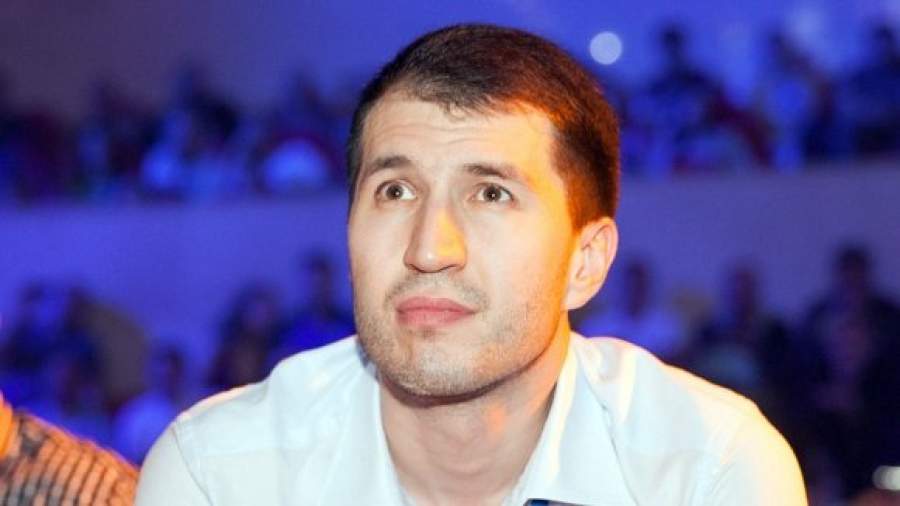 «Александр Емельяненко избил несколько человек в Голландии»