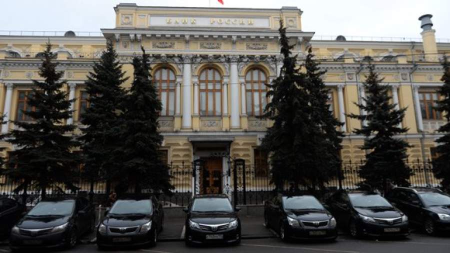 ЦБ предлагает банкам кредитовать микрофинансистов