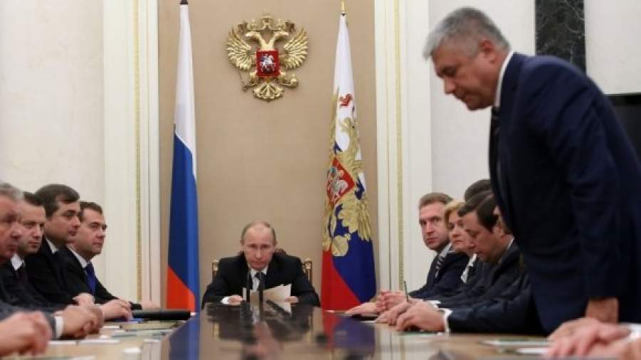 Путин заменил 15 министров