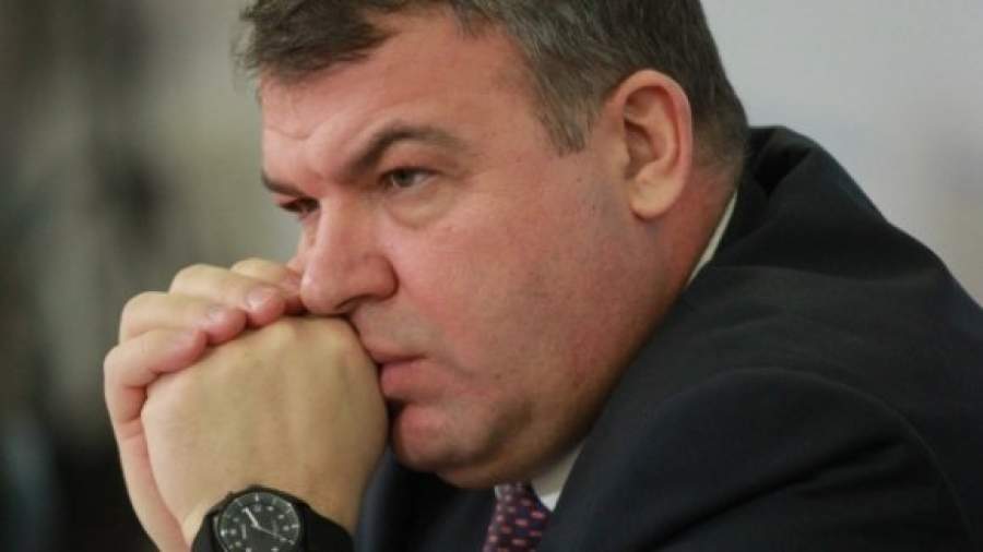 Депутаты требуют расследовать заново деятельность Сердюкова
