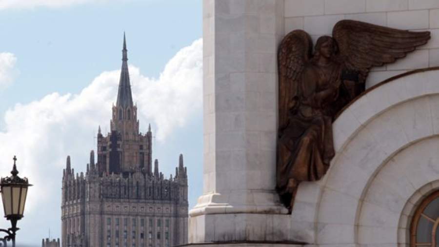 МИД предлагает освободить от армии своих сотрудников