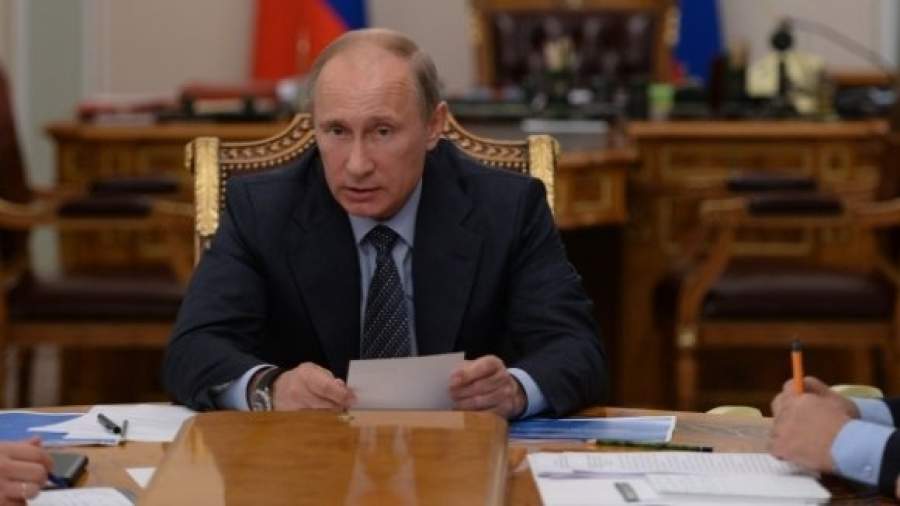 Путин обсудит с сенаторами присоединение Крыма