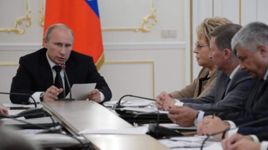 Министров обязали ежемесячно отчитываться перед Путиным