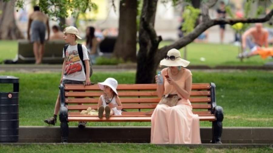 В Москве могут появиться «памятные» лавочки