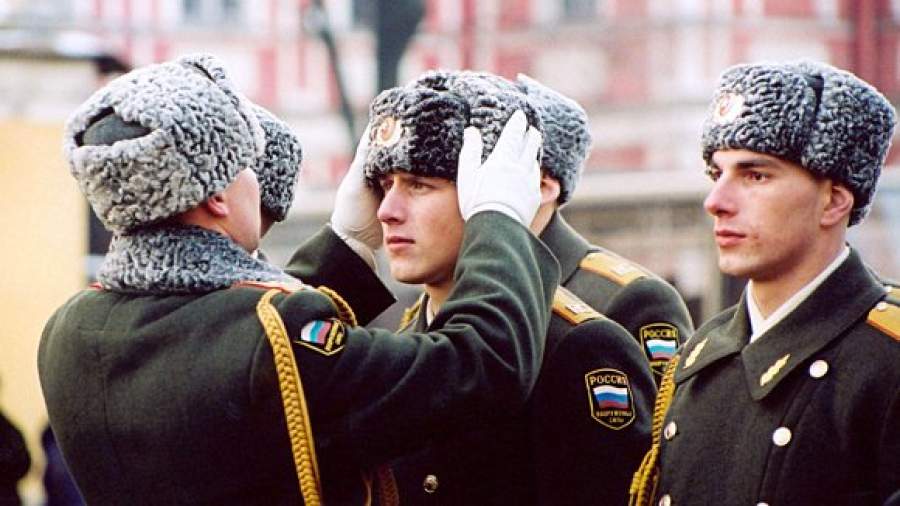 Персональные данные офицеров не лезут в базу