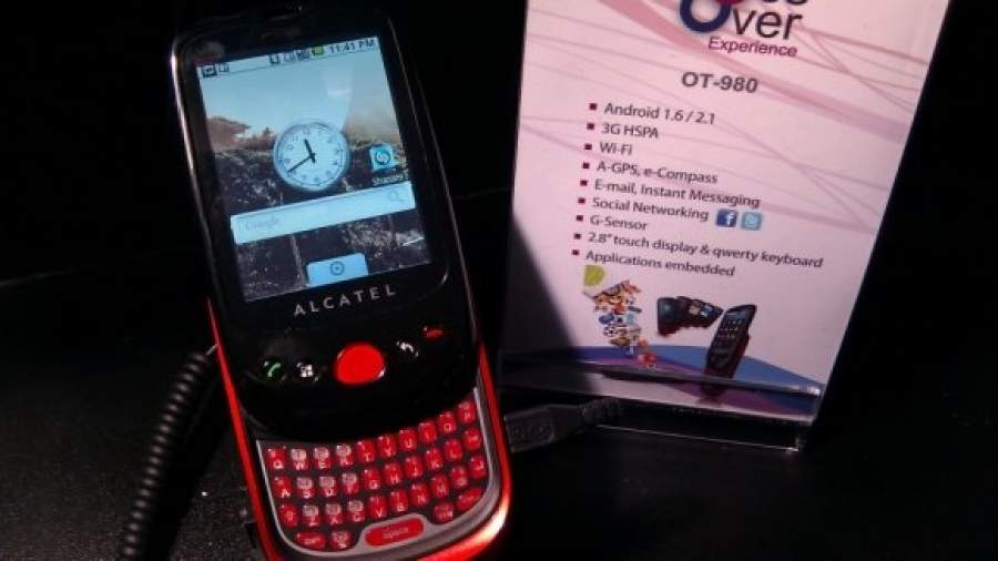 Alcatel остался верен клавиатуре