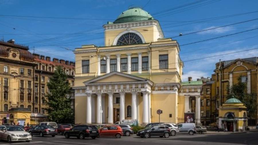 Сенаторы просят правительство спасти Музей Арктики