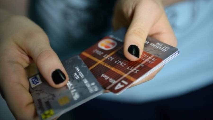 Центробанк создаст защиту от Visa и MasterCard к августу