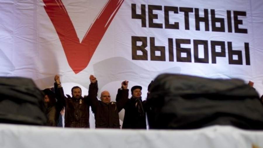 Оппозиция меняет маршрут