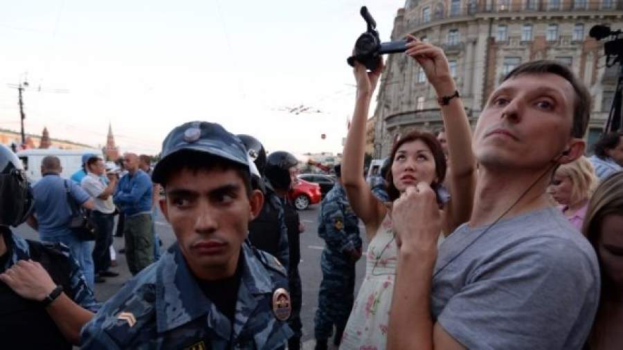 Гражданам разрешат видеосъемку действий полиции