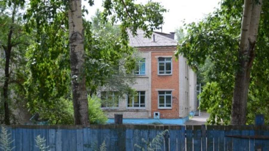 Взрывник детского сада, возможно, гуляет на свободе