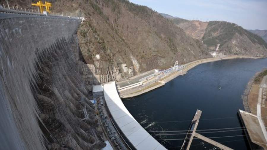 Правительство предлагает поднять налог на воду для бизнеса
