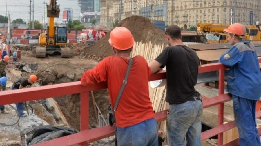 Правительство обязали решить вопрос завышения смет на госстройках