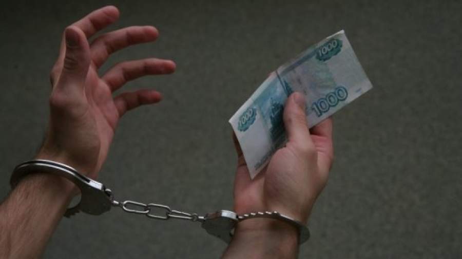 Транспортный прокурор вымогал взятку, прикрываясь РЖД