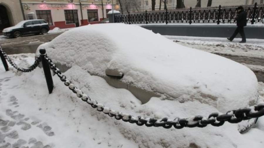 Неправильно припаркованные автомобили приравняют к брошенным