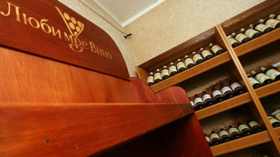 Российские виноделы обещали остановить производство фруктового и ликерного вина