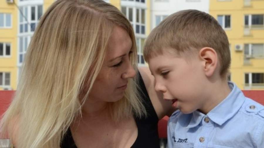 Вместе со звездами поставим 6-летнего Максима Юшина на ноги