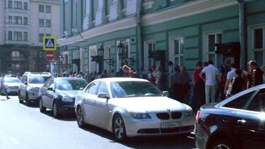 Почему москвичи часами стояли в очереди за билетами на МАКС