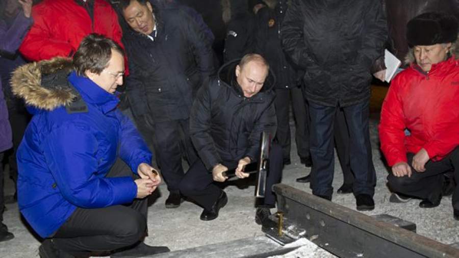 Путин поработал кувалдой