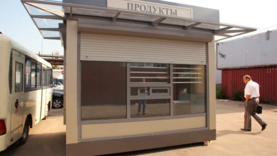 У автобусных остановок ликвидируют ларьки