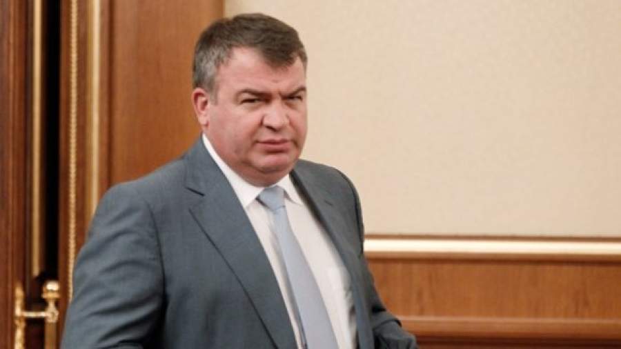 Сердюков поселил пострадавших в Крымске на кладбище