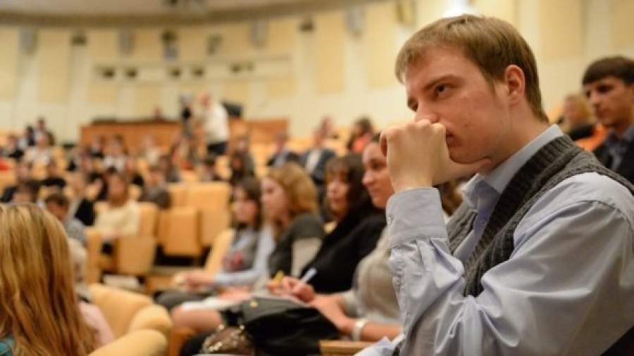 Работников муниципалитетов отправят на учебу по целевому набору