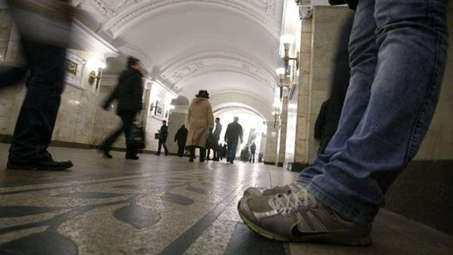 Руководство столичной подземки обещает пассажирам помочь с деньгами