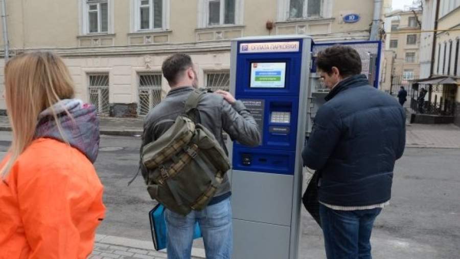 Депутаты Госдумы выступили против «парковочной полиции» в Москве