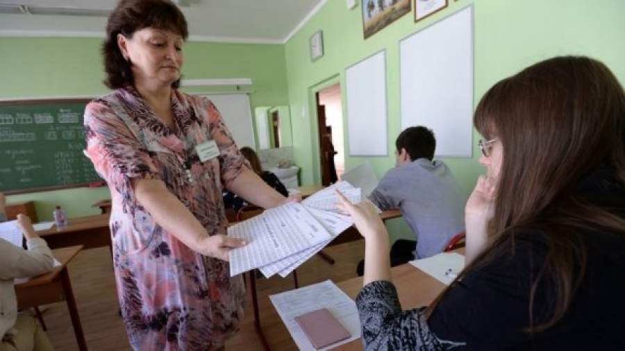 В 2014 году выпускники будут массово сдавать обществознание и физику