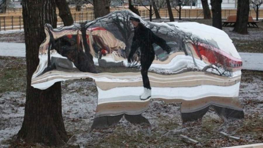 Коньками звучно резать лед