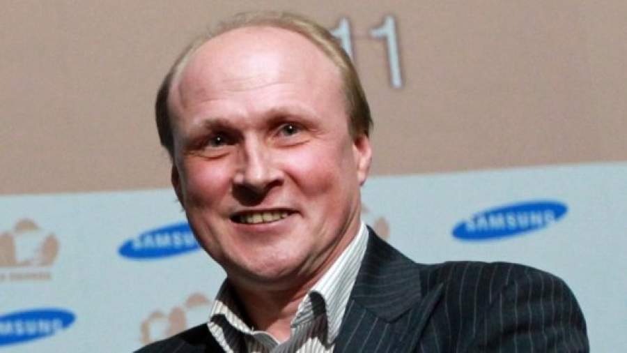 «Губернаторы должны ходить на выставки и театральные премьеры»