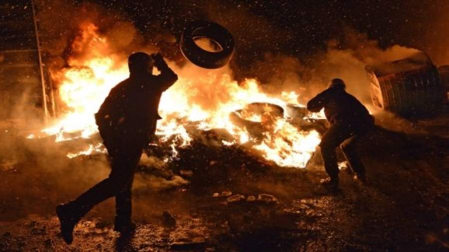 Активисты в Киеве хотят третий майдан