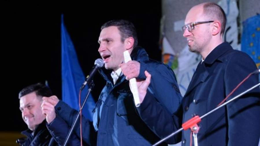 Оппозиция хочет сначала взять власть в Киеве, а потом идти в Европу