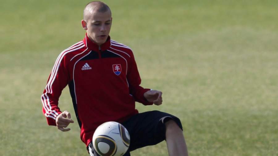 «Динамо» поспорит с «Миланом» за игрока сборной Словакии Вайсса
