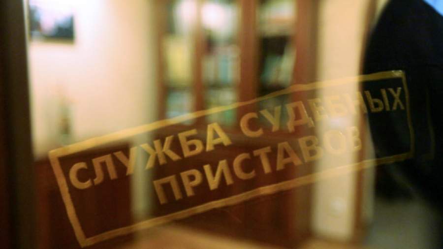 Коллекторы забирают часть работы у приставов