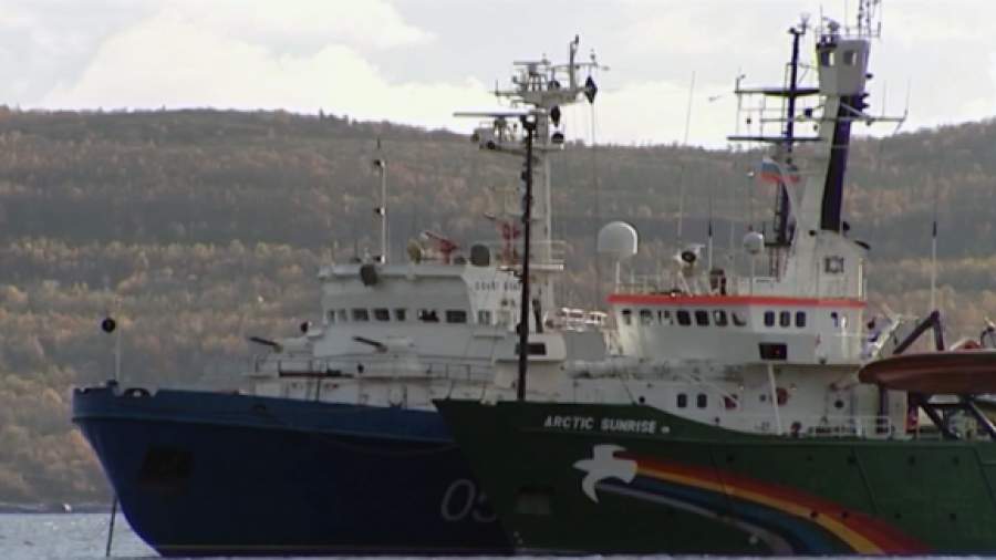 Россияне поддерживают арест активистов Greenpeace
