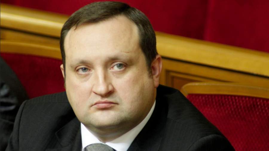 Сергей Арбузов выразил готовность обсуждать досрочные выборы