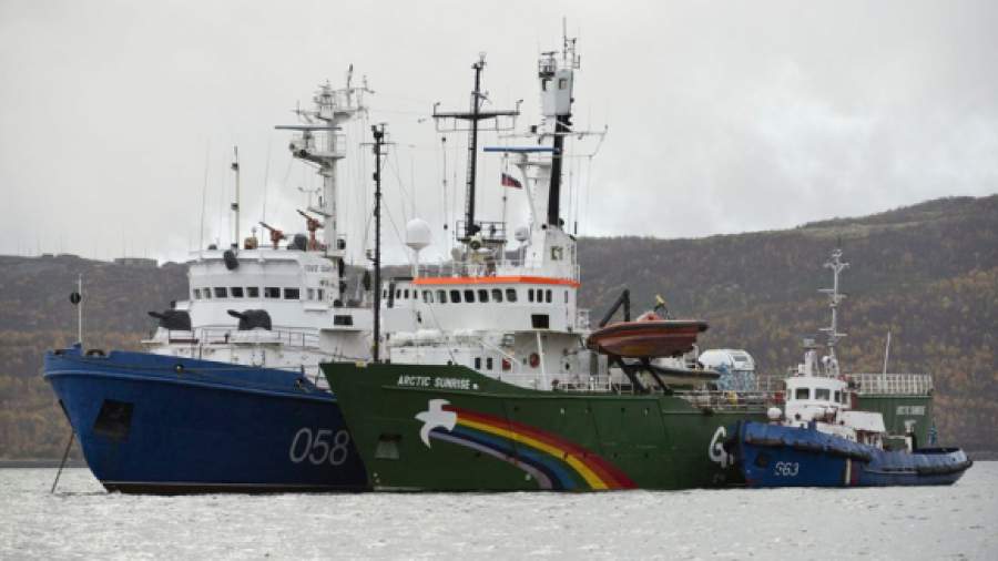 Правительство оплатит стоянку Arctic Sunrise