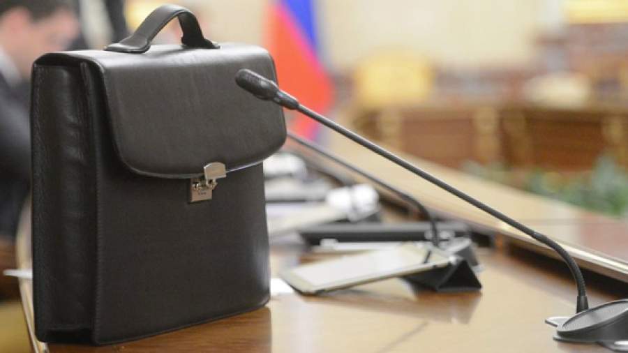 Чиновников будут менять каждые пять лет