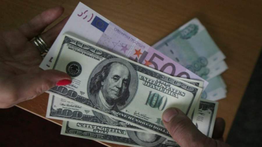 Объем валютных вкладов за год вырос на 21%