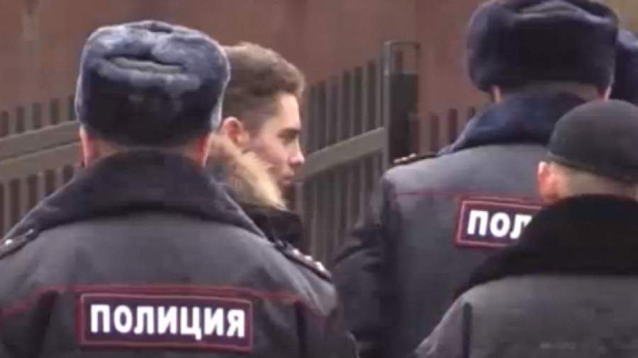 Возраст спас «школьного стрелка» от обвинений в убийстве полицейских