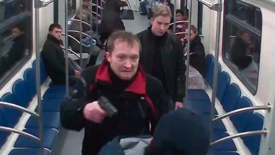 «Стрелки в метро» хотят заработать на своей «славе»