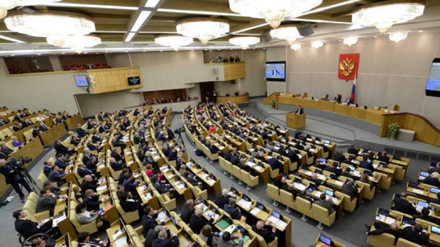 Парламентская оппозиция не хочет давать гражданство всем русскоязычным